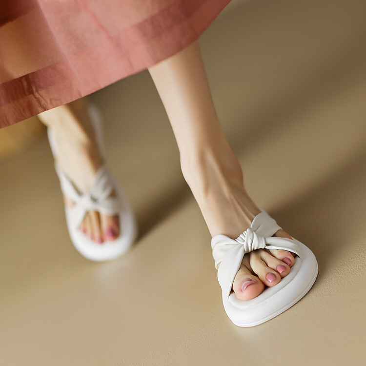 sweet-t-strap-flat-slippers-with-cross-straps-and-flowers_1 Sweet T-Strap Flat Slippers with Cross Straps and Flowers