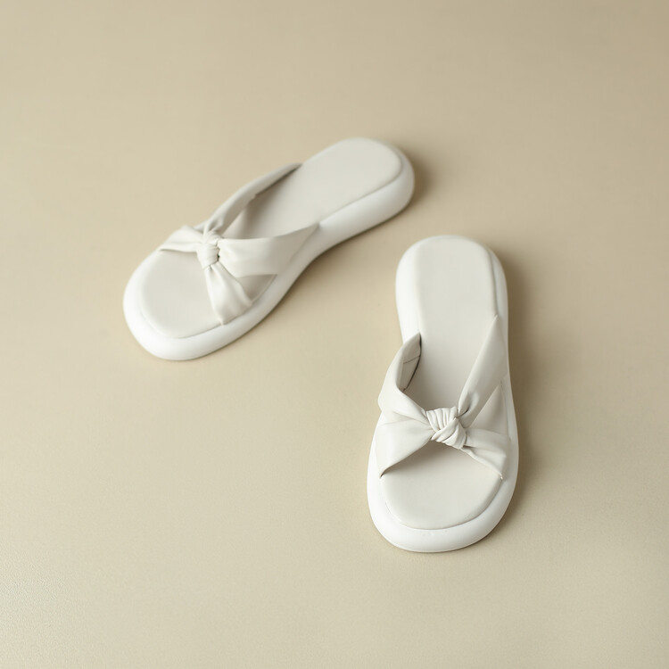 sweet-t-strap-flat-slippers-with-cross-straps-and-flowers_4 Sweet T-Strap Flat Slippers with Cross Straps and Flowers